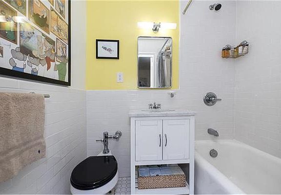 5th image of 304 W 75th St APT 5E