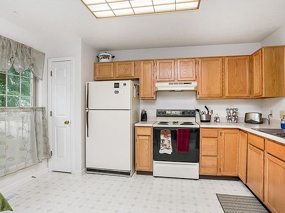 4th image of 7220 Bradford Woods Way
