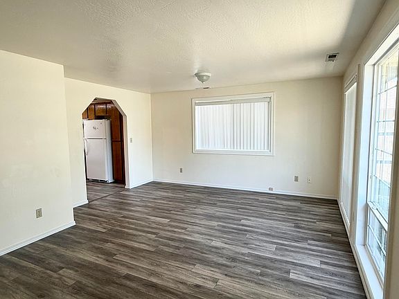 3rd image of 3015 Milhoan Dr