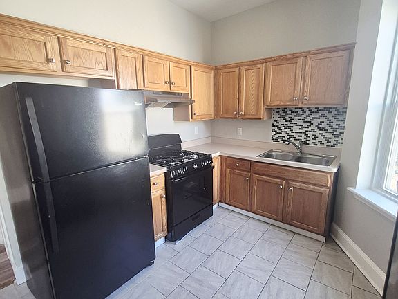 4th image of 709 1/2 W Clay St #B
