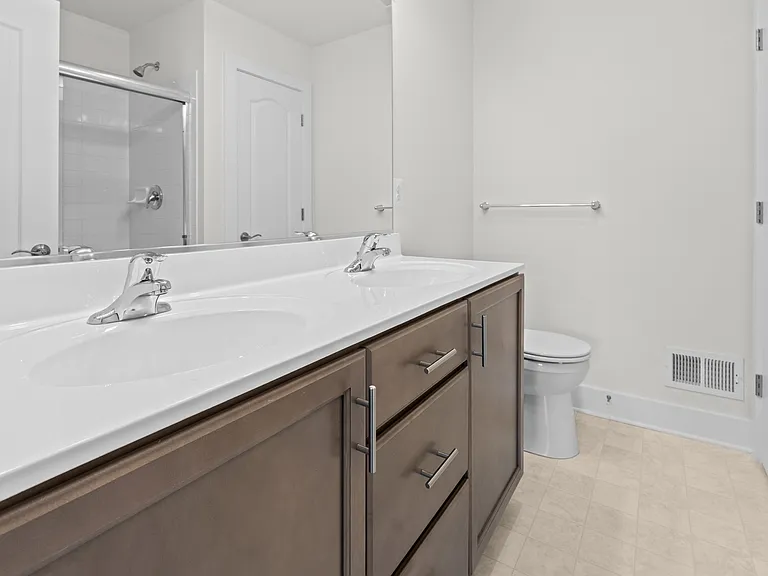 116 Rose Ct — Photo 25