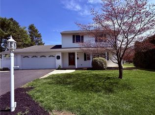 909 Flexer Ave, Allentown, PA 18103