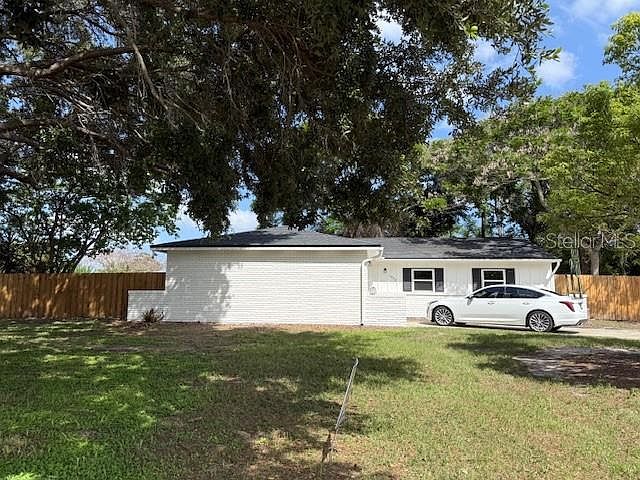 1st image of 1092 EASTBROOK BOULEVARD