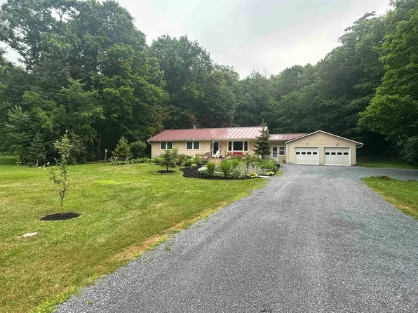 1537 Lake Dunmore Road, Leicester, VT 05733