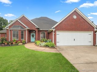 828 Sunset Ct, Ardmore, OK 73401