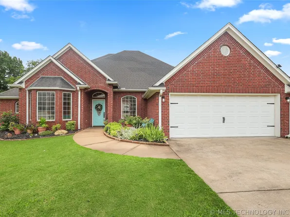 828 Sunset Ct, Ardmore, OK 73401