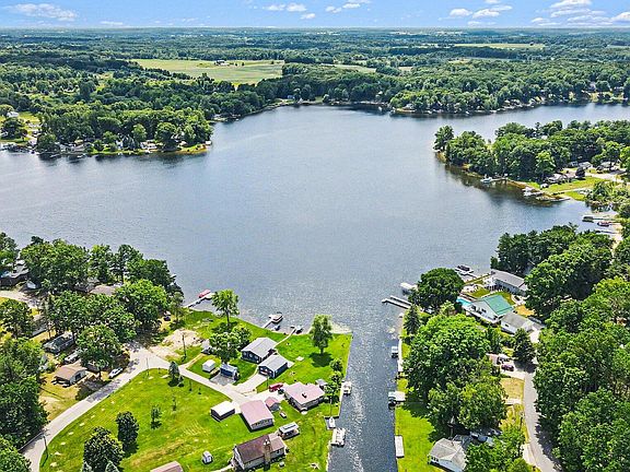 4th image of 11482 Lakeshore Dr
