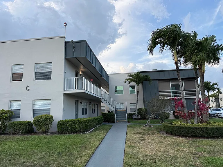 313 Burgundy Ave #G — Photo 23