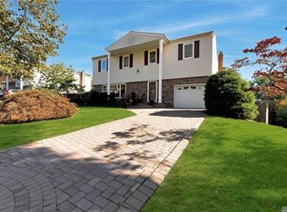 38 Cherry St, Selden, NY 11784