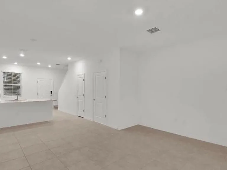 2081 Viewfinder St — Photo 5