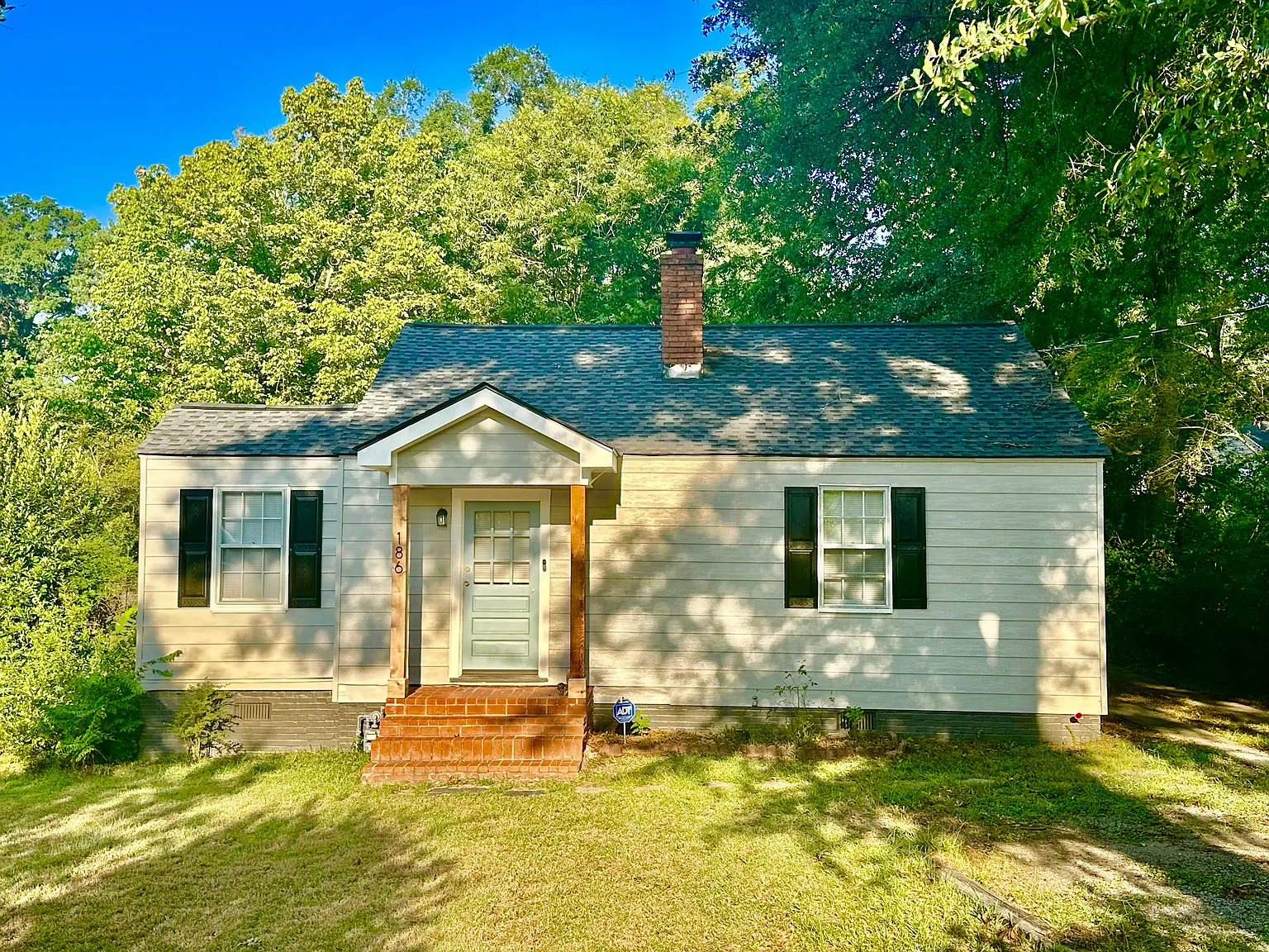 186 Aviation Rd SE — Photo 4