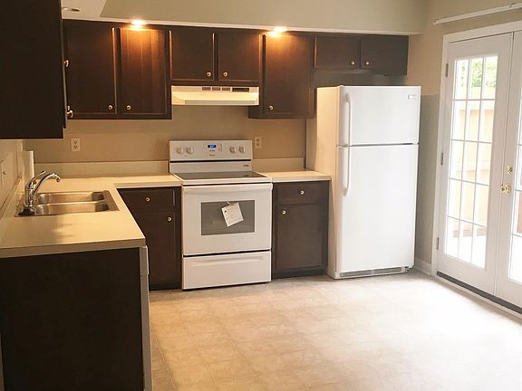 3rd image of 2908 Alydar Ct APT C