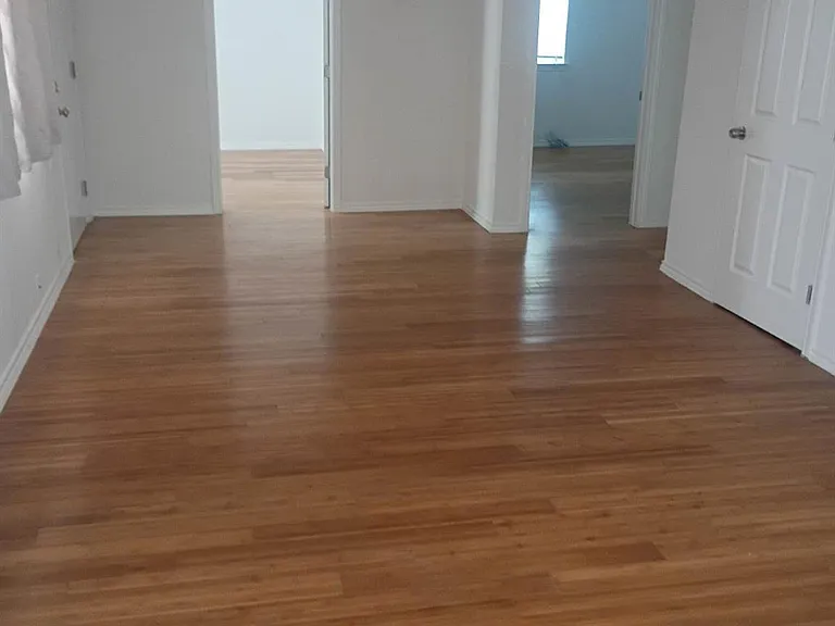 1604 Wilson St — Photo 5