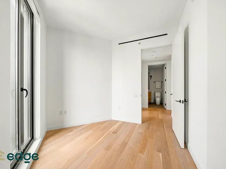 329 Broadway #1330 — Photo 9