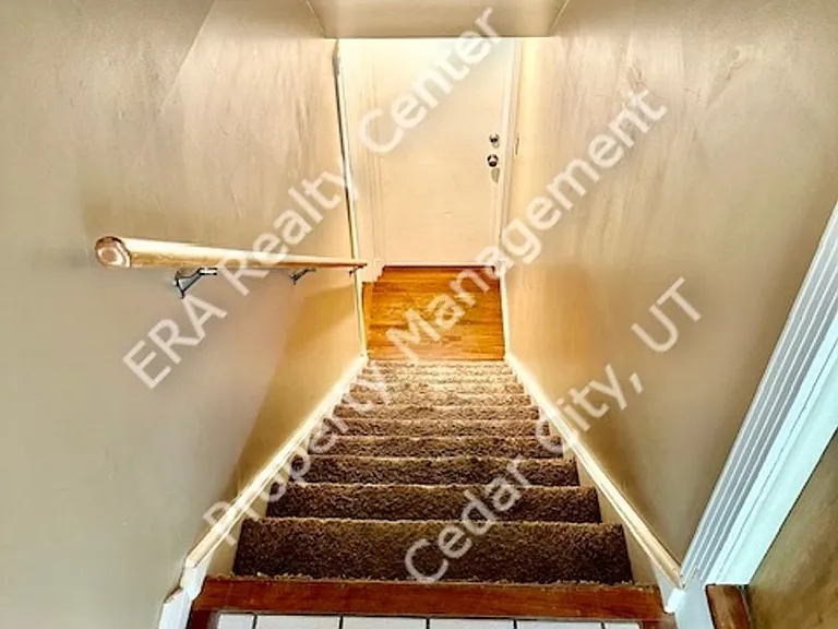 282 S Dewey Ave #B — Photo 3