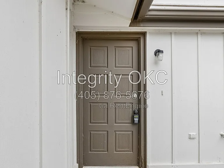 8514 Candlewood Dr — Photo 4