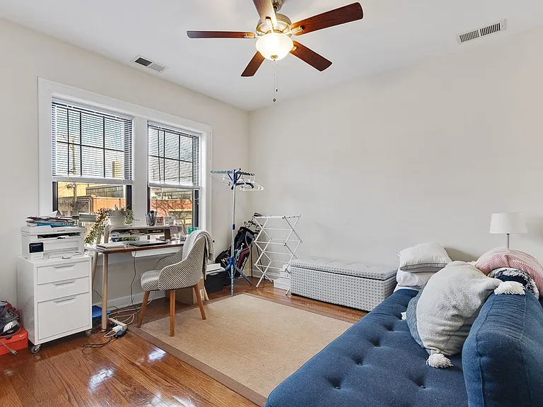 1822 W Leland Ave — Photo 7