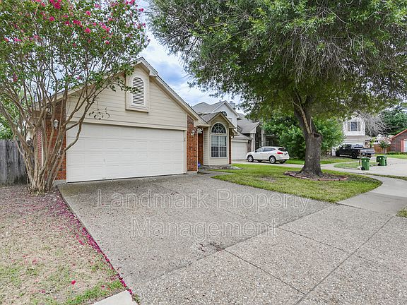 2nd image of 952 Freshwood Ct