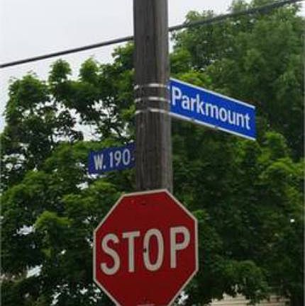 4th image of 18912 Parkmount Ave