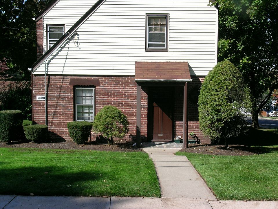 Direct Entry from Glenwood Avenue