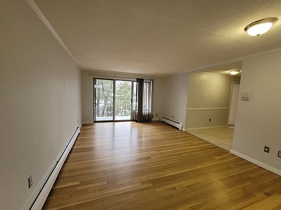 3rd image of 220-230 Essex St #11