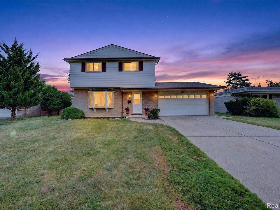 1st image of 33124 Breckenridge Dr