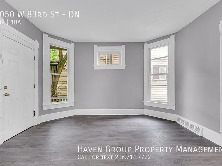 2050 W 83rd St #DN — Photo 3