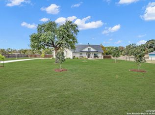 113 N Tranquility Dr, La Vernia, TX 78121
