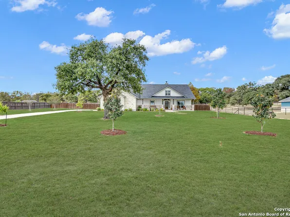 113 N TRANQUILITY, La Vernia, TX 78121