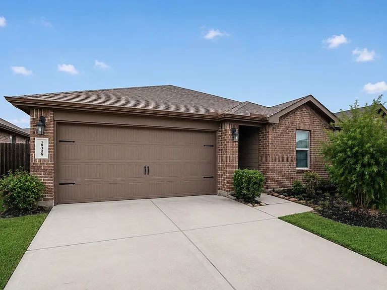 18326 Arcola Bay Ln — Photo 1