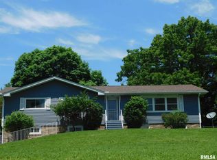 5610 North St, Bettendorf, IA 52722