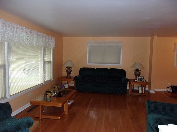 3rd image of 2141 Westchester Blvd