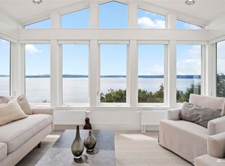 1947 SW Hillcrest Rd, Seattle, WA 98166