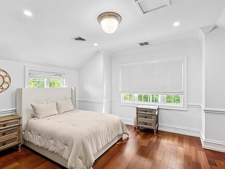 124 Underwood Dr — Photo 13