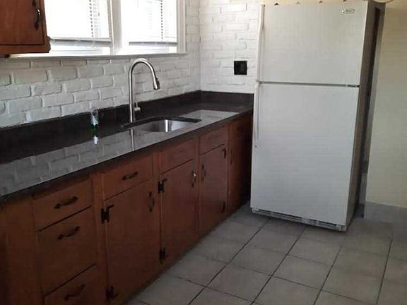 4th image of 784 Kingsland Ave
