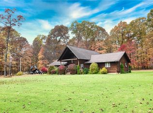 547 Maple Shade Rd, Cranberry, PA 16319