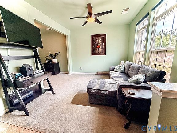 3rd image of 907 Kitty Hamilton Cir