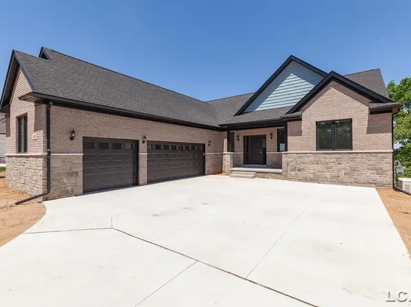 148 Bloomfield Blvd, Brooklyn, MI 49230