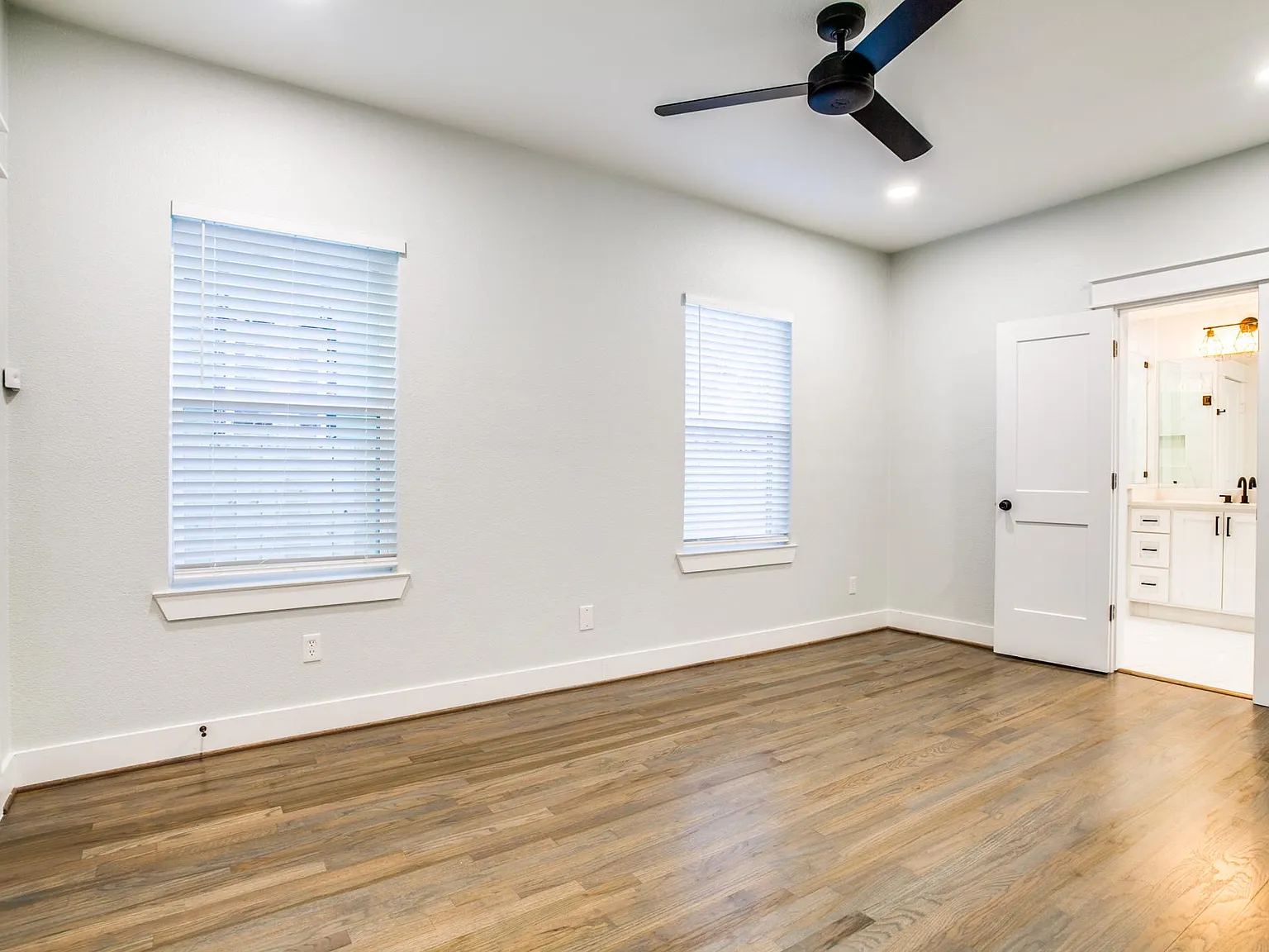3 bed, 1550 sqft, $2,600 — Photo 4