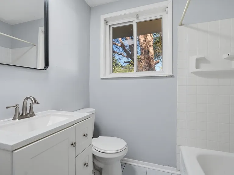 308 Harolds Dr NW — Photo 14