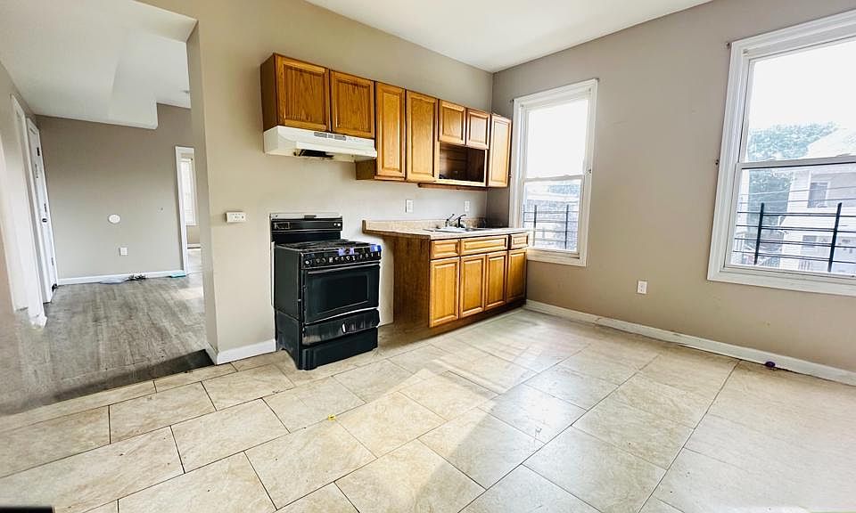1st image of 175 17th Ave #1-B