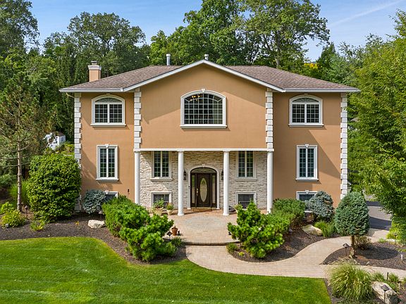 22 Beaumont Drive