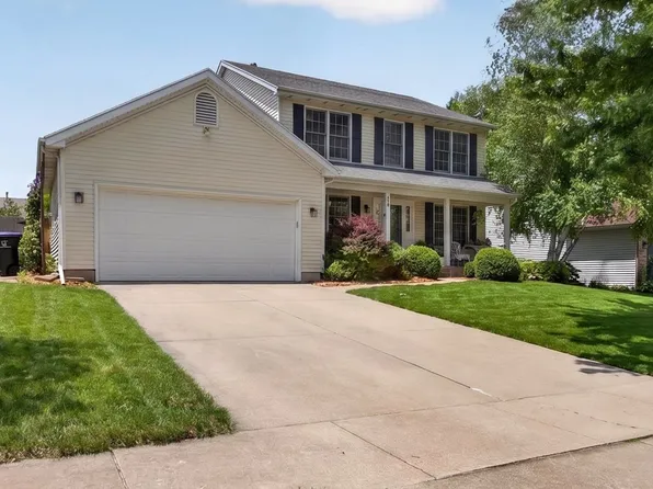 1324 Kenneth Dr, Bloomington, IL 61704
