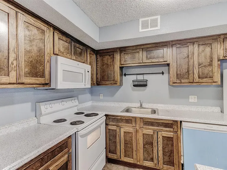 9829 Walnut St #107 — Photo 6