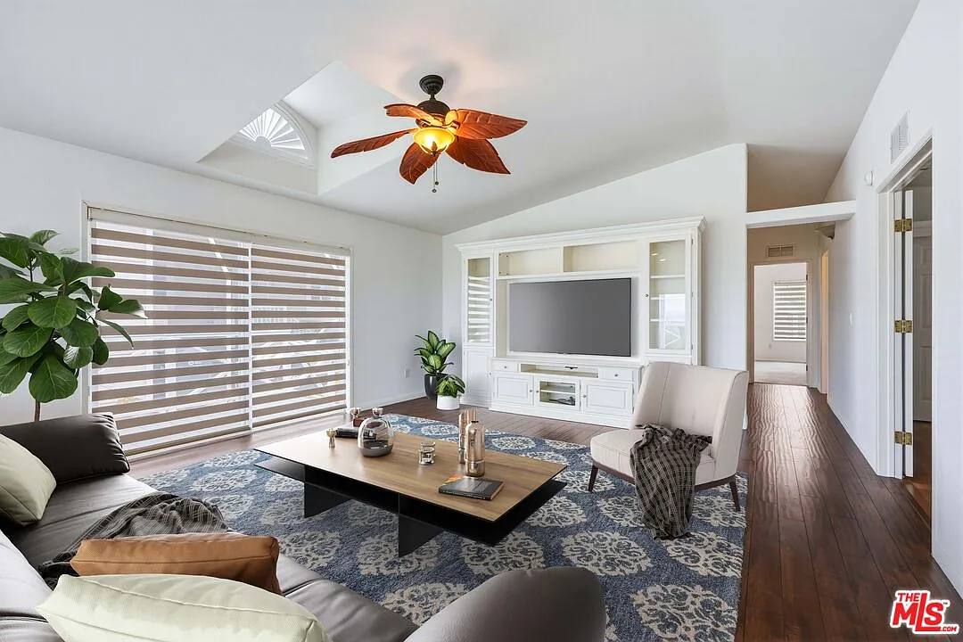 3 bed, 2.0 bath, $7,900 — Photo 4