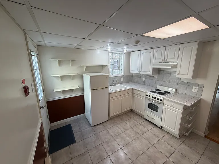 2564 E Allegheny Ave #1 — Photo 2