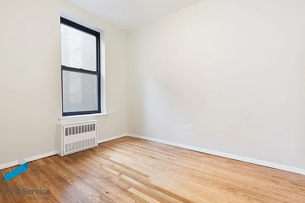 Rented by FirstService Realty (legacy) | media 33