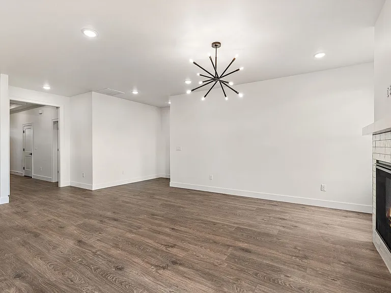 1806 N Black Elm Ln — Photo 19