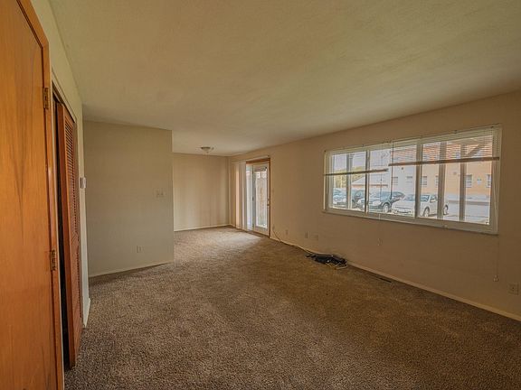 4th image of 1005 E Pearl St APT A