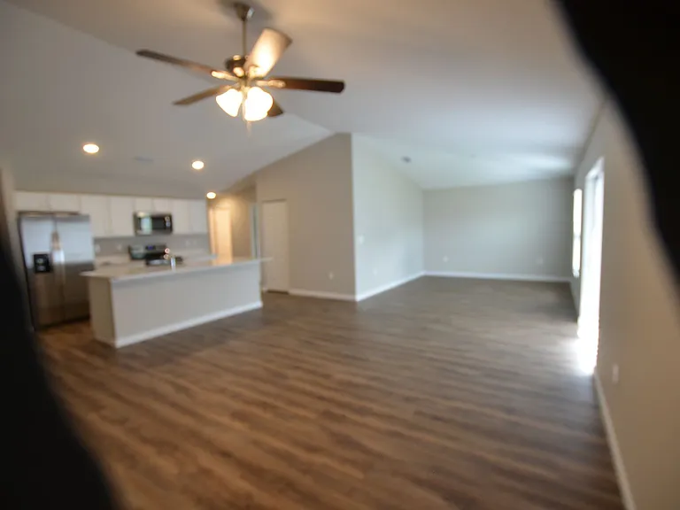 340 Dolphin St SE — Photo 3